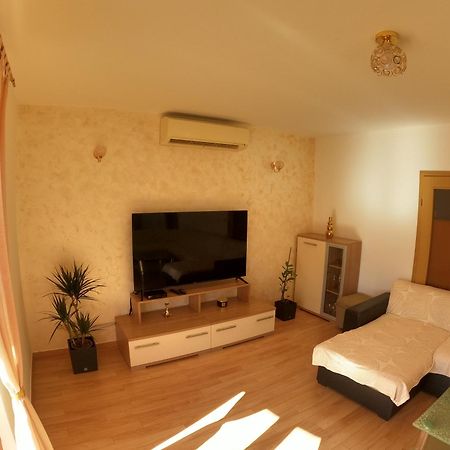 Apartments Mira Каштела Екстер'єр фото