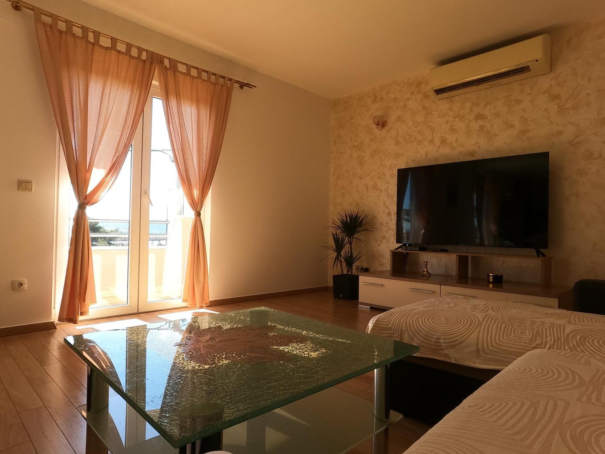 Apartments Mira Каштела Екстер'єр фото